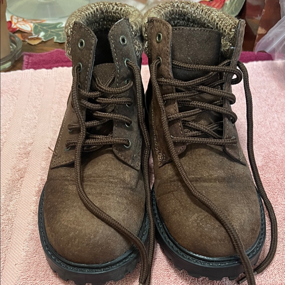 Predictions Women’s Brown Leather Lace-Up Boots-6-1/2
